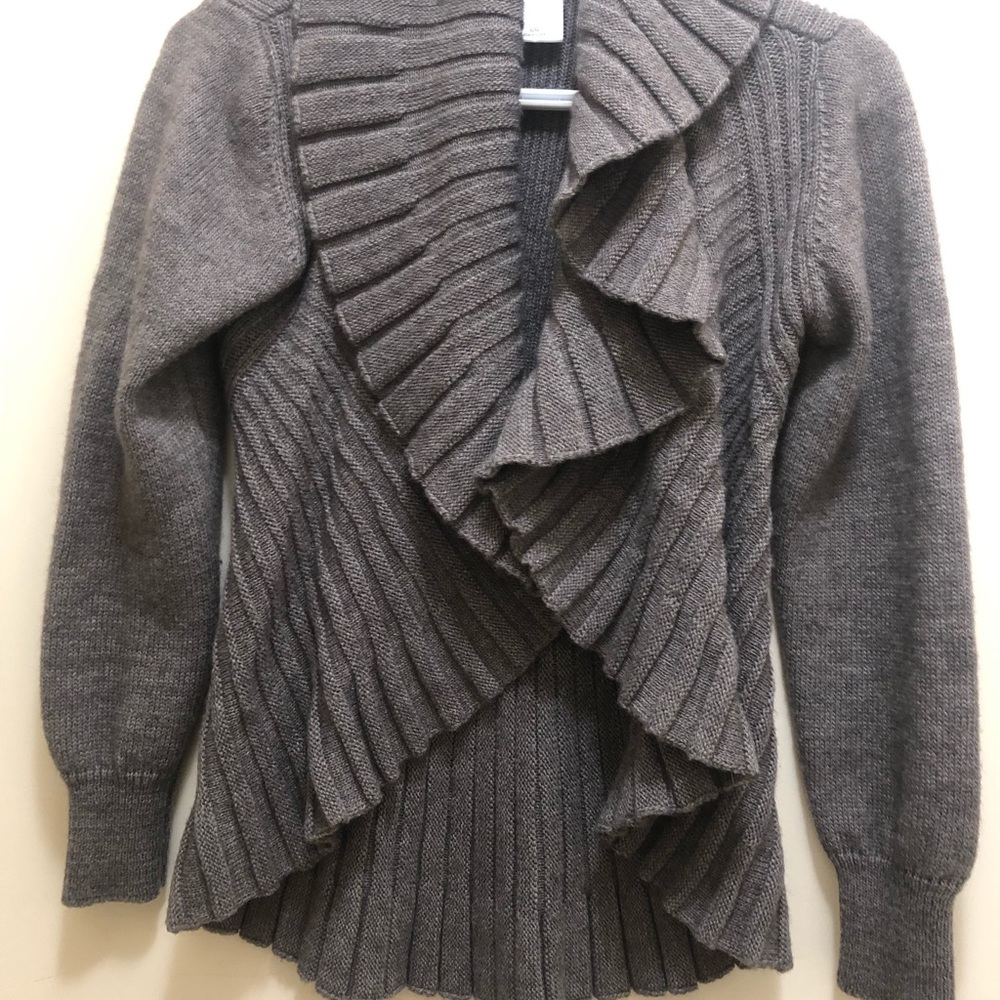 Clothes - Picture 6 of 16